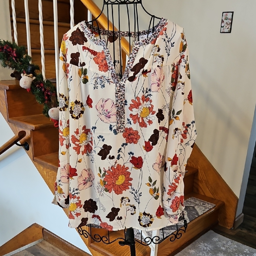 👚DR2 Floral Blouse - Cream and Brown